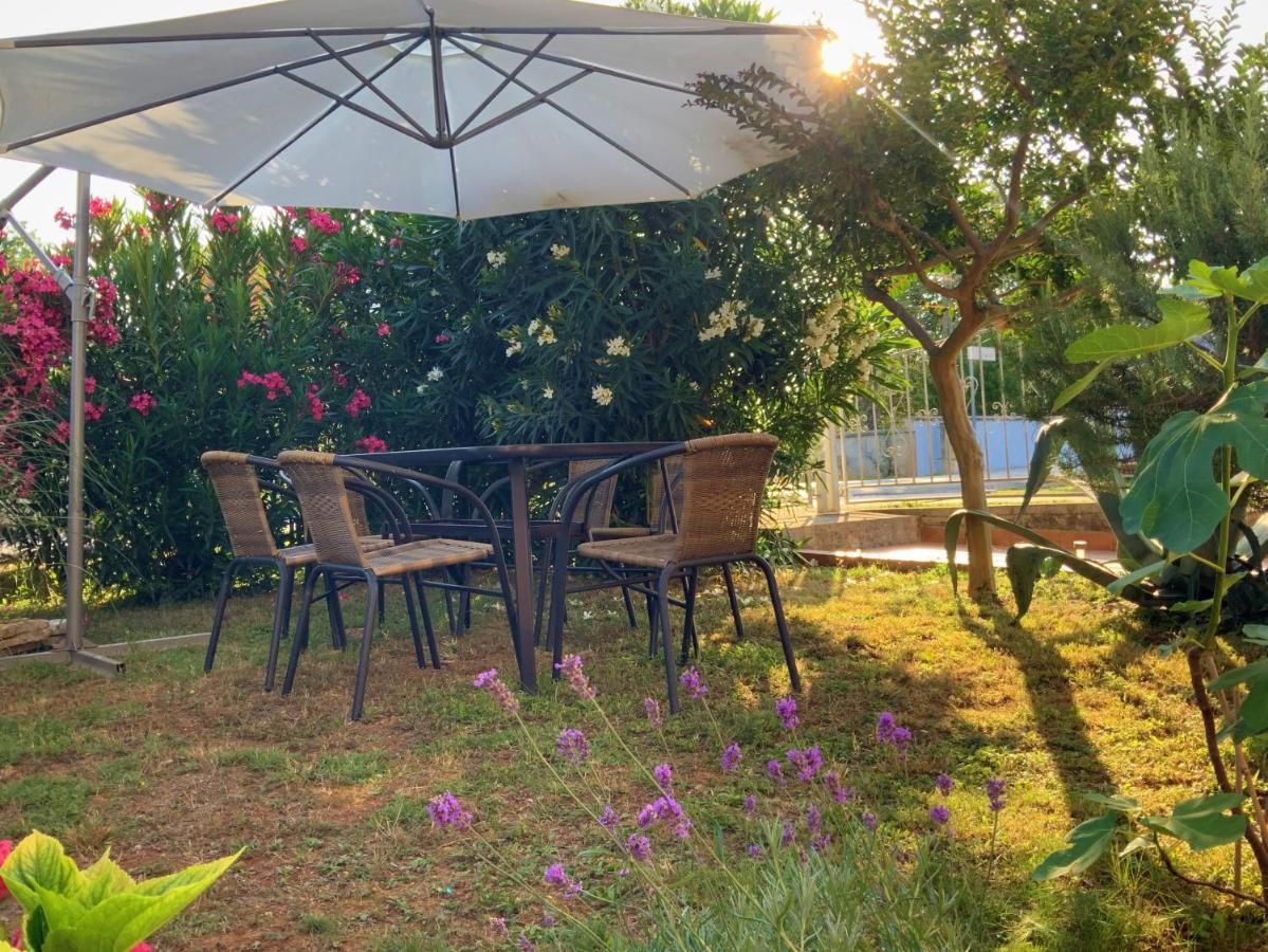 Apartment Agava Istria - Family Vacation Rental With Free Parking, Garden, Wifi Ližnjan Exterior foto